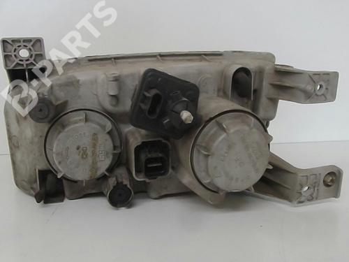 Right headlight HYUNDAI TRAJET (FO) 2.0 CRDi | BP7105611C29 