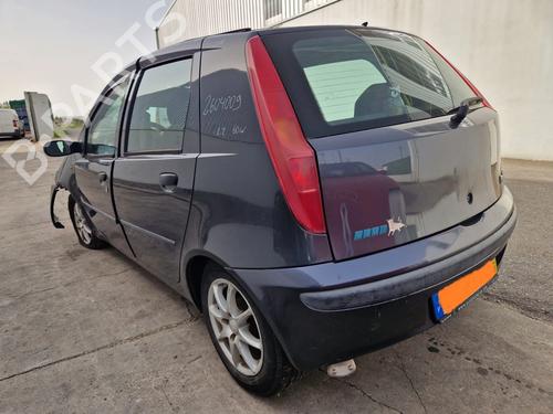 Brugte FIAT PUNTO (188_) 1.2 60 (188.030, .050, .130, .150, .230, .250) 4568144