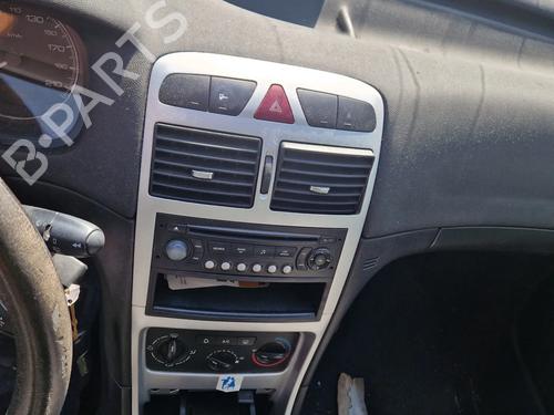 Fuse box PEUGEOT 307 Break (3E) 1.4 16V | BP36540592E1  - Image 9
