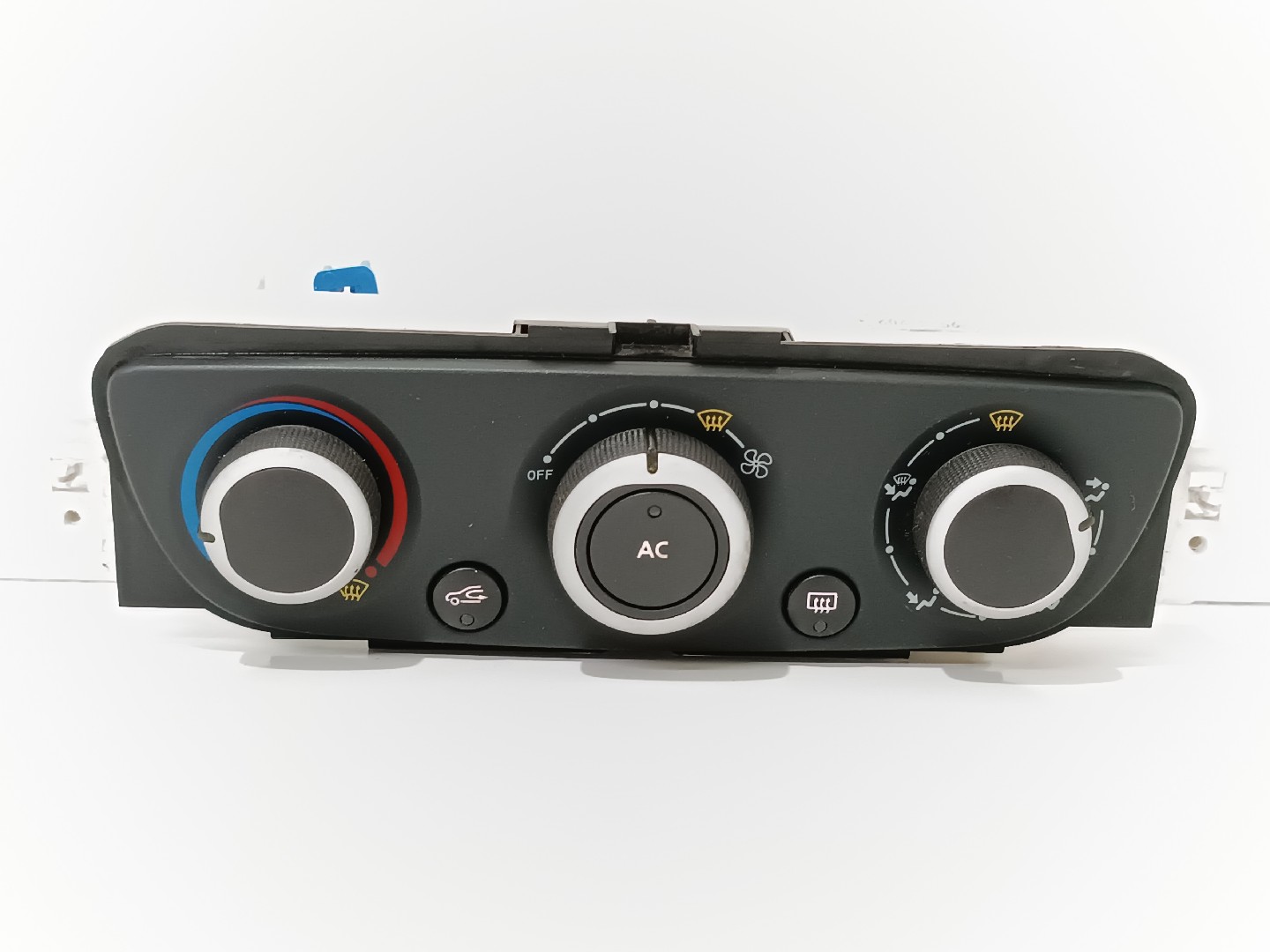 Commande chauffage d'occasion pour RENAULT MEGANE 3 PHASE 3 - Rosny Auto Pièces Commande chauffage d'occasion pour RENAULT MEGANE 3 PHASE 3 - Rosny Auto Pièces
