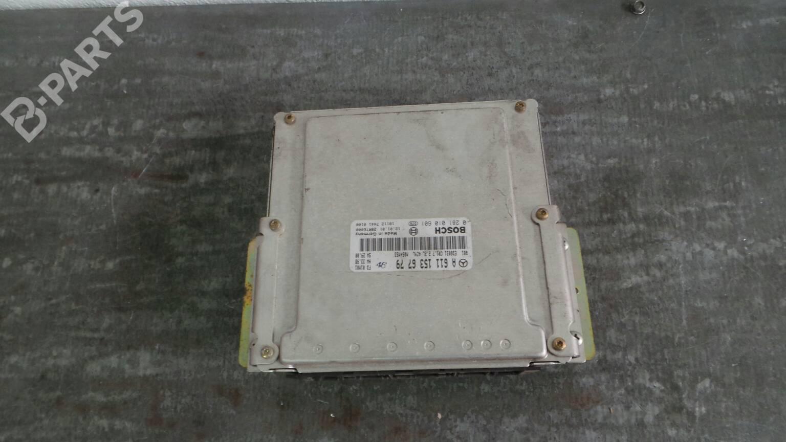 Fits Mercedes Vito W638 2.2 108 CDi Bosch Moteur Filtre à air