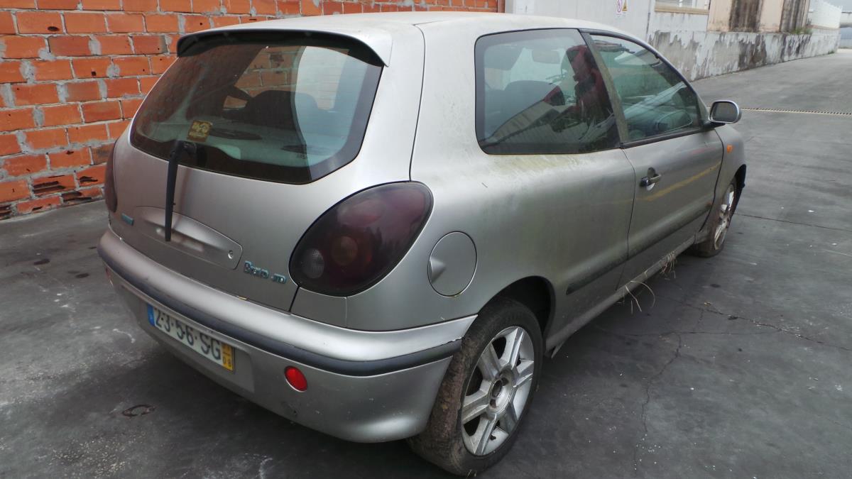 Dimensions: FIAT Bravo 2007-2014 vs. Ferrari 360 1999-2004, image size:1200x675