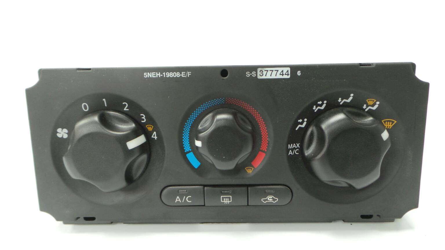 Air Conditioning & Heating A/C & Heater Controls Nissan Navara D40 Sat