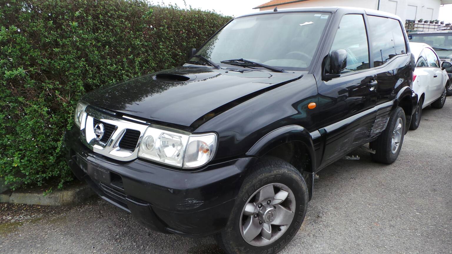 Nissan terrano 2 r20