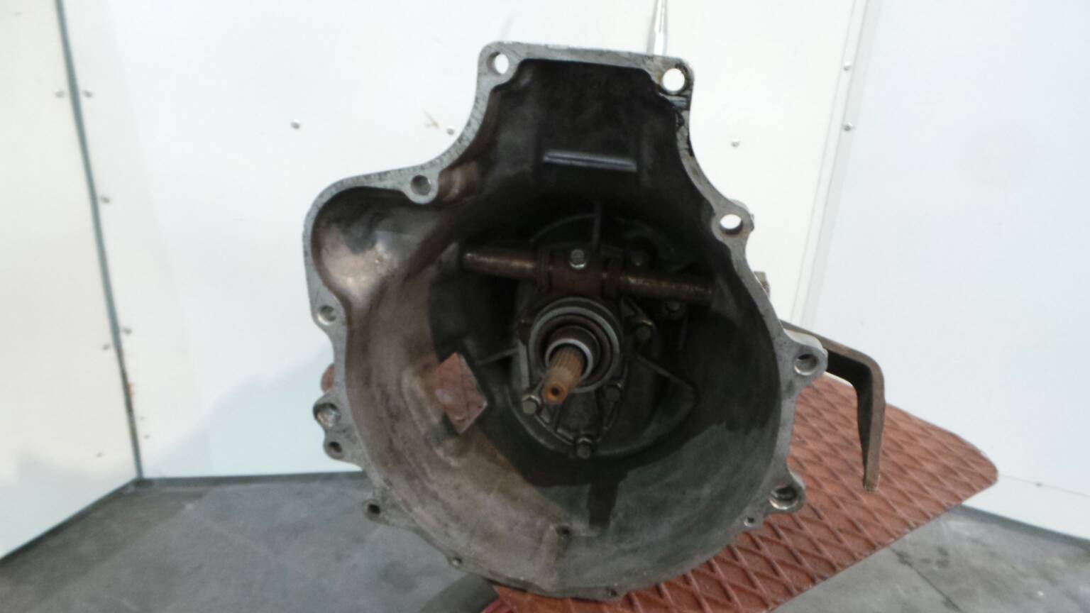 Manual gearbox MAZDA 323 I Station Wagon (FA) 1.3 BParts