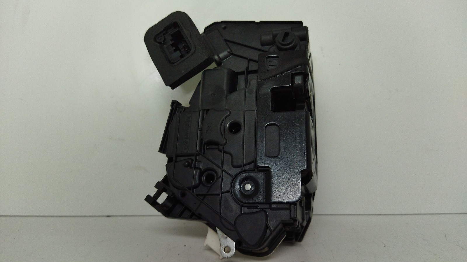 Rear right lock SKODA YETI (5L) 1.2 TSI 9133926 BParts