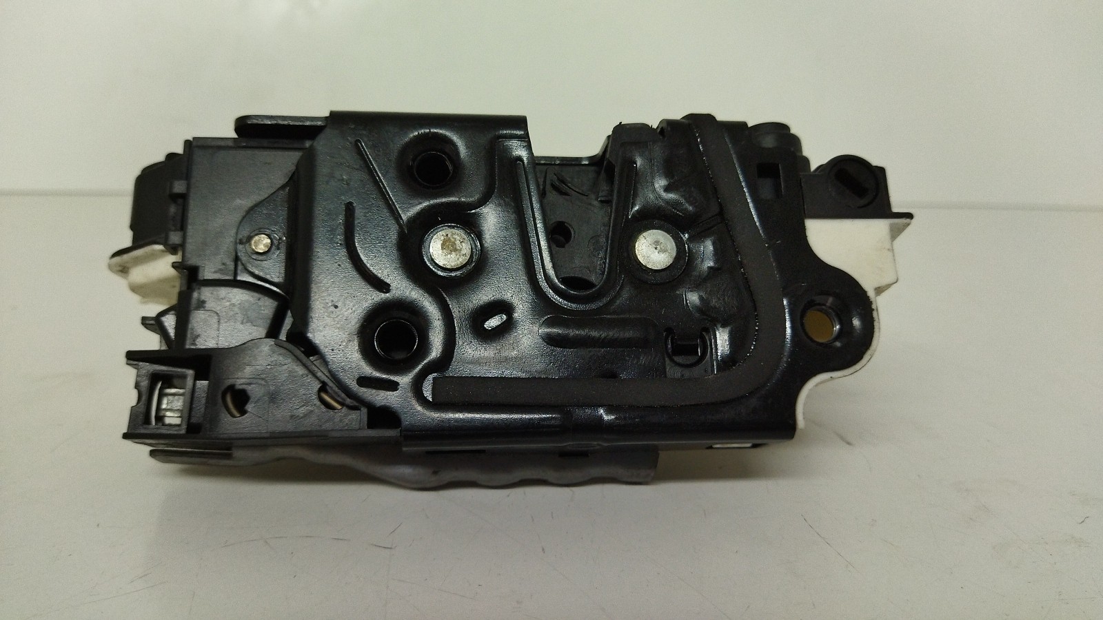 Rear right lock SKODA YETI (5L) 1.2 TSI 9133926 BParts