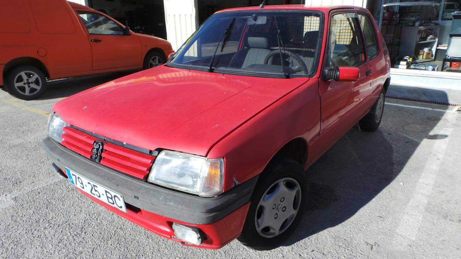 Pecas Auto Usadas Para Peugeot 205 Ii 20a C 1 7 Diesel V3134 B