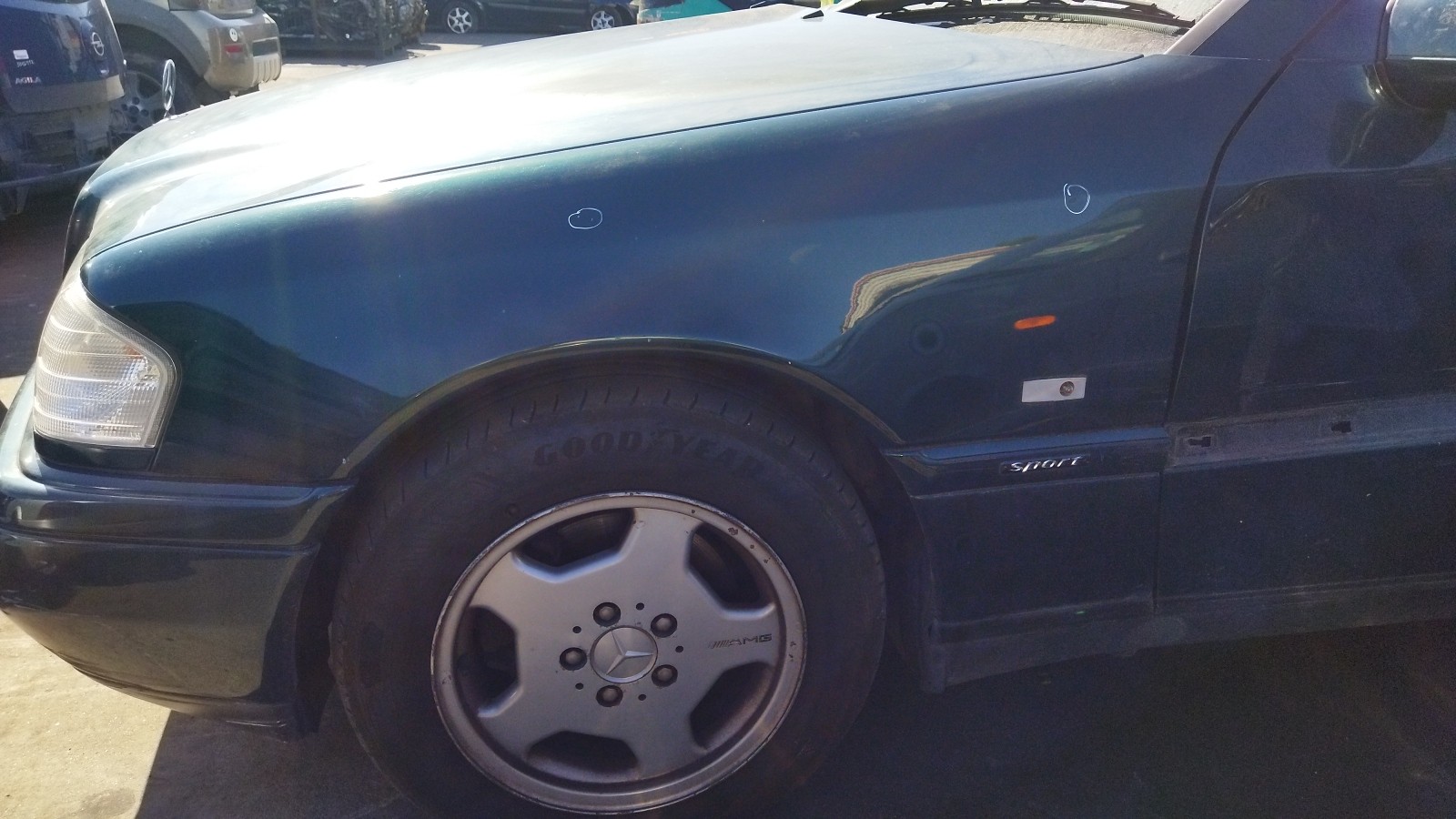 RIPARO PARASASSI PASSARUOTA ANTERIORE DX PER CLASSE E W210 95>99 1995>1999