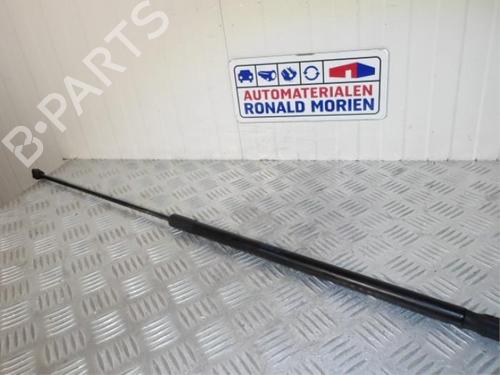 hood-lift-support-vw-golf-vii-5g1-bq1-be1-be2-2012-2013-2014-2015-2016-2017-2018-2019-2020-2021-40427027 main image