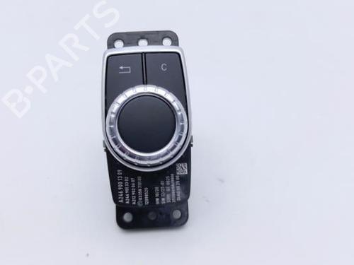 switch-mercedes-benz-cla-coupe-c117-2013-2014-2015-2016-2017-2018-2019-40478774 main image