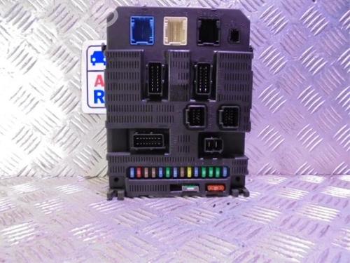 Used Fuse box Fuse box CITROËN C4 I (LC_) 1.6 HDi (90 hp) 40372616 40372616