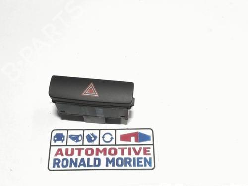 warning-switch-vw-cc-b7-358-2011-2012-2013-2014-2015-2016-2017-40361306 main image