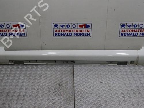 left-sideskirt-volvo-v50-545-2003-2004-2005-2006-2007-2008-2009-2010-2011-2012-40407129 main image