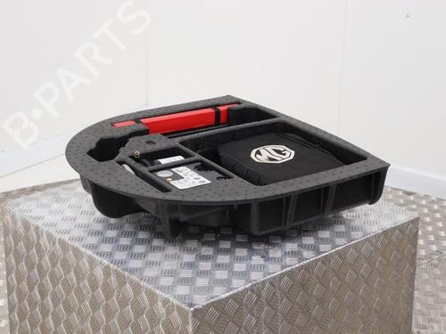 jack-kit-mg-mg-zs-suv-azs1-2017-40476295 main image