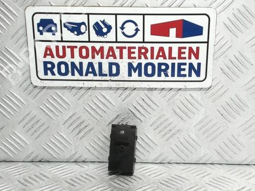switch-opel-astra-k-b16-2015-2016-2017-2018-2019-2020-2021-2022-40361984 main image