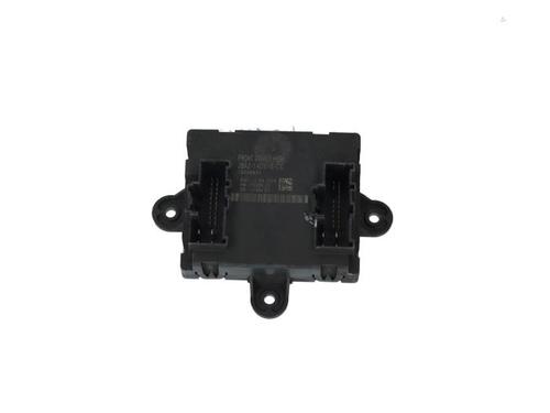 electronic-module-jaguar-i-pace-x590-2018-40476164 main image