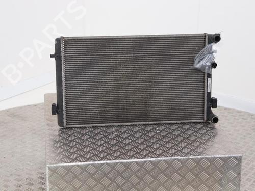 water-radiator-audi-tt-8n3-1998-1999-2000-2001-2002-2003-2004-2005-2006-2007-40397261 main image