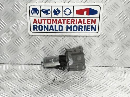 electronic-module-volvo-v40-hatchback-525-2012-2013-2014-2015-2016-2017-2018-2019-40362944 main image