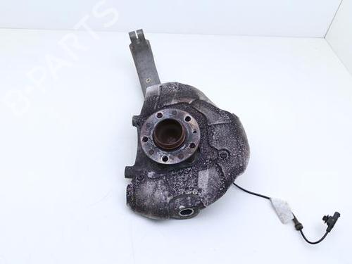 Used Right front steering knuckle Right front steering knuckle ALFA ROMEO GIULIA (952_) 2.2 D (952AGA250, 952AGM250, 952ASM2, 952ASA2) (136 hp) 40420717 40420717