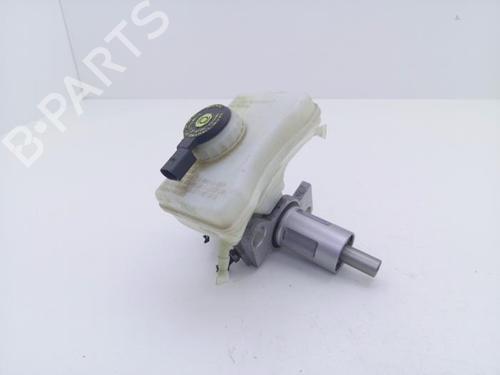 brake-master-cylinder-audi-q5-8rb-2008-2009-2010-2011-2012-2013-2014-2015-2016-2017-2018-2019-40470384 main image
