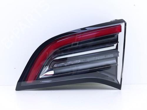 Used Right taillight Right taillight TESLA MODEL 3 (5YJ3) EV (283 hp) 40426082 40426082