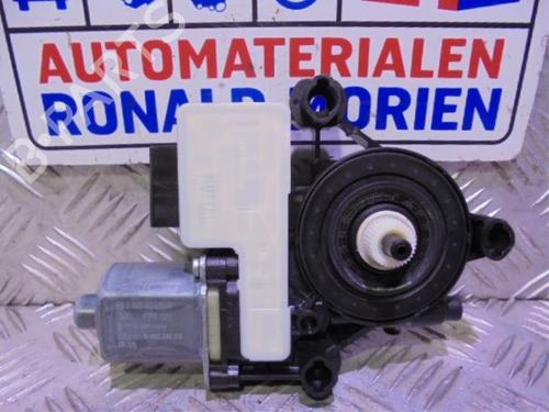 Used Electronic module Electronic module SKODA OCTAVIA III (5E3, NL3, NR3) 1.6 TDI (115 hp) 40482679 40482679