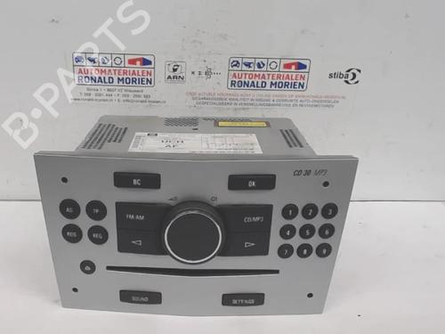 Used Radio Radio OPEL ZAFIRA / ZAFIRA FAMILY B (A05) 1.9 CDTI (M75) (100 hp) 40469272 40469272