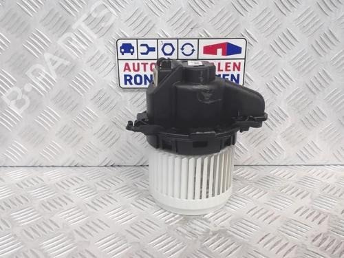 Used Heater blower motor Heater blower motor DACIA SANDERO II 1.0 SCe 75 (B8JC, B8JD, B8NC) (73 hp) 40381196 40381196