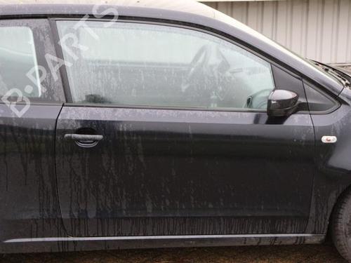right-front-door-vw-up-121-122-bl1-bl2-bl3-123-2011-40418059 main image