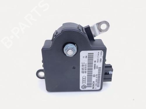 electronic-module-audi-a8-d3-4e2-4e8-2002-2003-2004-2005-2006-2007-2008-2009-2010-40358950 main image