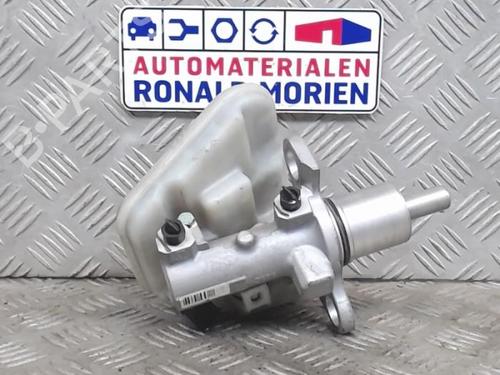 brake-master-cylinder-audi-a8-d3-4e2-4e8-2002-2003-2004-2005-2006-2007-2008-2009-2010-40367619 main image