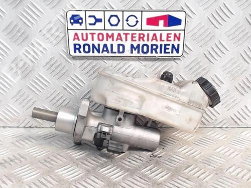 Used Brake master cylinder Brake master cylinder VW TRANSPORTER T5 Bus (7HB, 7HJ, 7EB, 7EJ) 2.0 TDI (84 hp) 40367736 40367736