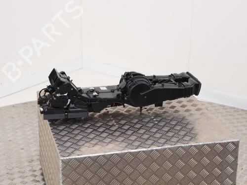 Used Heater blower motor Heater blower motor PORSCHE CAYENNE (9YA) 3.0 E-Hybrid AWD (9YAAE1) (462 hp) 40394368 40394368