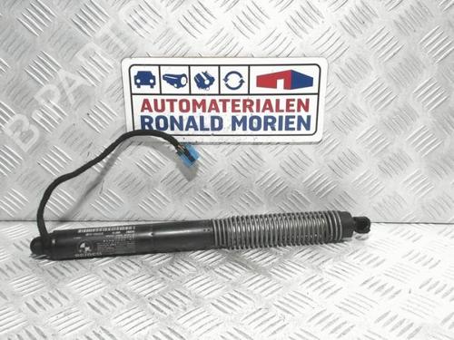 Used Tailgate lift support Tailgate lift support BMW 5 (G30, F90) 520 i (184 hp) 40432565 40432565