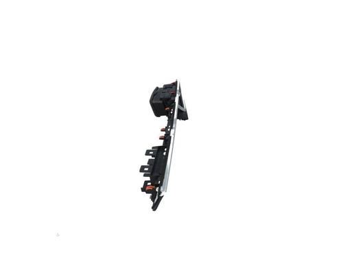 air-vent-toyota-corolla-hatchback-_e21_-_ea1_-_eh1_-2018-40404843 main image