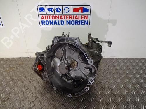 Used Gearbox Gearbox MINI MINI COUNTRYMAN (R60) Cooper D ALL4 (112 hp) 40472490 40472490