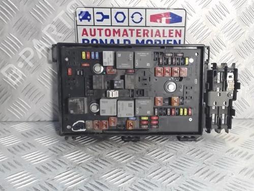 fuse-box-opel-astra-j-p10-2009-2010-2011-2012-2013-2014-2015-2016-40372487 main image