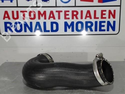intercooler-pipe-vw-touareg-7p5-7p6-2010-2011-2012-2013-2014-2015-2016-2017-2018-40368535 main image