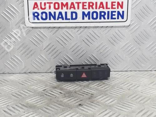 warning-switch-opel-astra-j-p10-2009-2010-2011-2012-2013-2014-2015-2016-40361275 main image