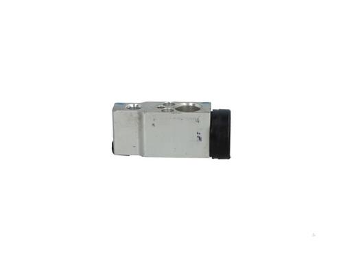 Electronic sensor SUZUKI GRAND VITARA II (JT, TE, TD) 1.6 All-wheel Drive (JB416) | BP40402577M84 - Image 4