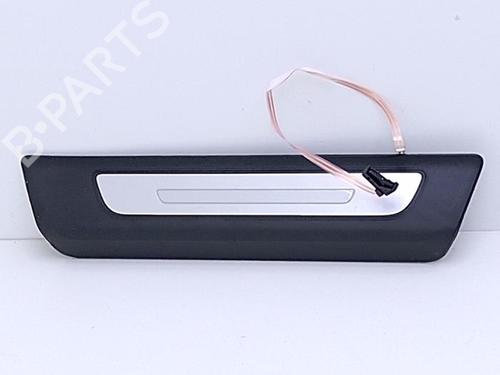 right-sideskirt-audi-q8-4mn-4mt-2018-40420770 main image