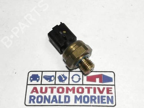 Used Switch Switch PEUGEOT 3008 II SUV (MC_, MR_, MJ_, M4_) 1.2 THP/ PureTech 130 (MRHNSM, MRHNSU, MRHNSJ, MRHNYW,... (131 hp) 40374301 40374301