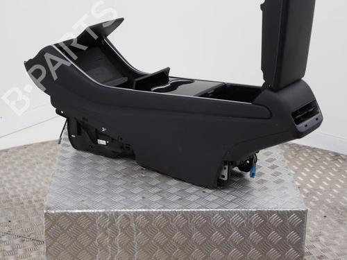 middle-console-tesla-model-3-5yj3-2017-40475967 main image