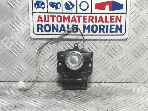switch-mercedes-benz-e-class-t-model-s212-2009-2010-2011-2012-2013-2014-2015-2016-40362695 main image