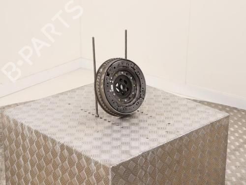 Used Flywheel Flywheel RENAULT MEGANE IV Saloon 1.3 TCe 115 (LVN9) (116 hp) 40399835 40399835