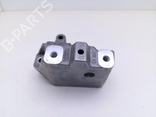 Used Gearbox mount Gearbox mount SEAT ARONA (KJ7, KJP) 1.0 TSI (95 hp) 40426313 40426313