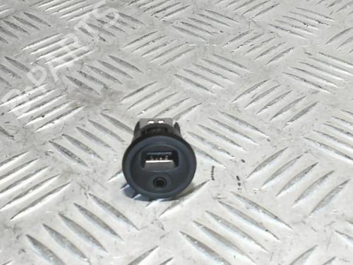 Used Electronic module Electronic module PEUGEOT 208 I (CA_, CC_) 1.4 VTi (95 hp) 40469189 40469189