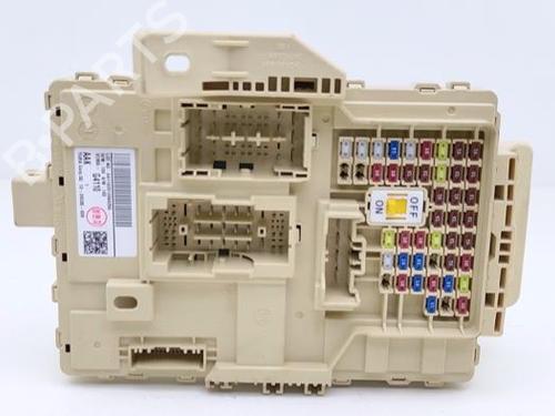 fuse-box-hyundai-i30-estate-pde-2017-40479764 main image