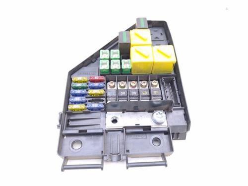 Used Fuse box Fuse box LAND ROVER FREELANDER I (L314) 2.0 Td4 4x4 (112 hp) 40471429 40471429